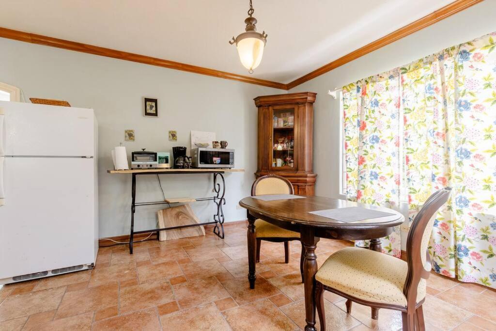 Idilio Escape Apartment Ocho Rios Exterior photo